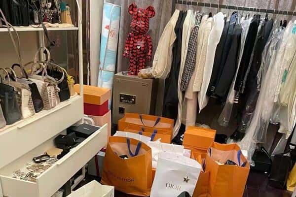 南阳市西峡回收一线品牌衣服